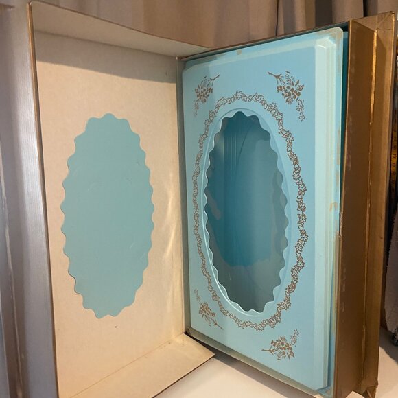 Vintage Wedding Dress Storage Box Gold Case 34"x20.5"x5.5"‎ Gown Saver - Picture 8 of 9